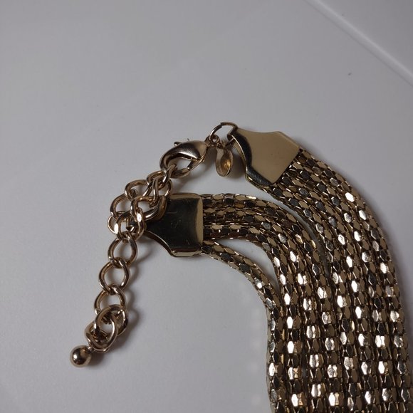 Cute Lightweight Gold Tone Knot Necklace Adjustable 15.5 To 18 Inches Long - Picture 6 of 13